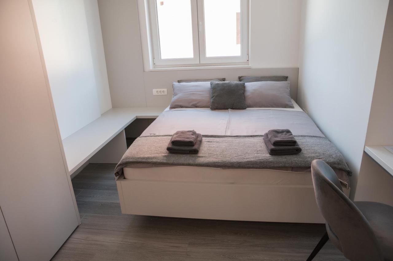 Villa Capris Apartments Koper Exterior foto